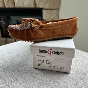 Women’s Minnetonka El Paso Moccasins, Sz7 but fit like an 8